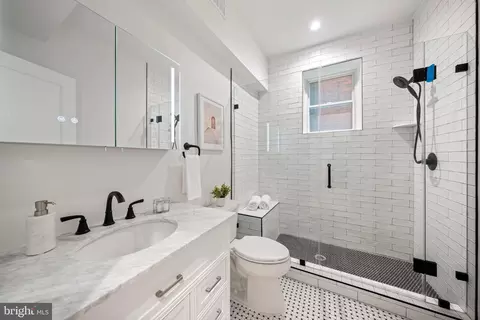 Bath - 131 11th St NE, Washington, DC 20002 photo 2 of 6
