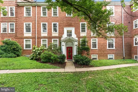 3610 39th St NW #A541, Washington, DC 20016
