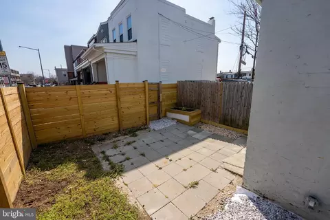 Exterior - 633 18th St NE, Washington, DC 20002 photo 2 of 3