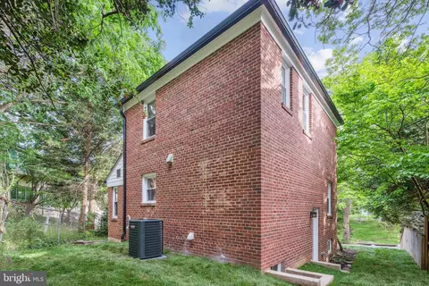Exterior - 4509 Clark Pl NW, Washington, DC 20007 photo 2 of 4