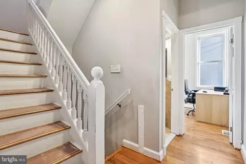 Entry Way - 403 E Street St NE, Washington, DC 20002 photo 2 of 3