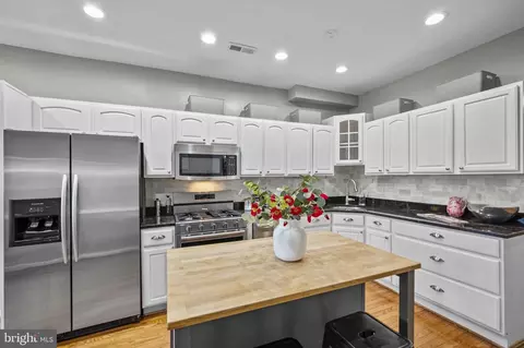 Kitchen - 633 Constitution Ave NE, Washington, DC 20017 photo 4 of 4