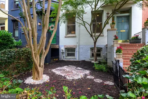 Exterior - 208 12th St SE, Washington, DC 20003 photo 1 of 6