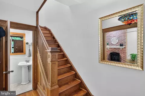 Entry Way - 208 12th St SE, Washington, DC 20003 photo 4 of 5