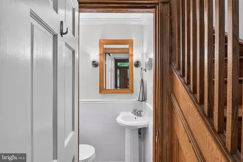Entry Way - 208 12th St SE, Washington, DC 20003 photo 3 of 5