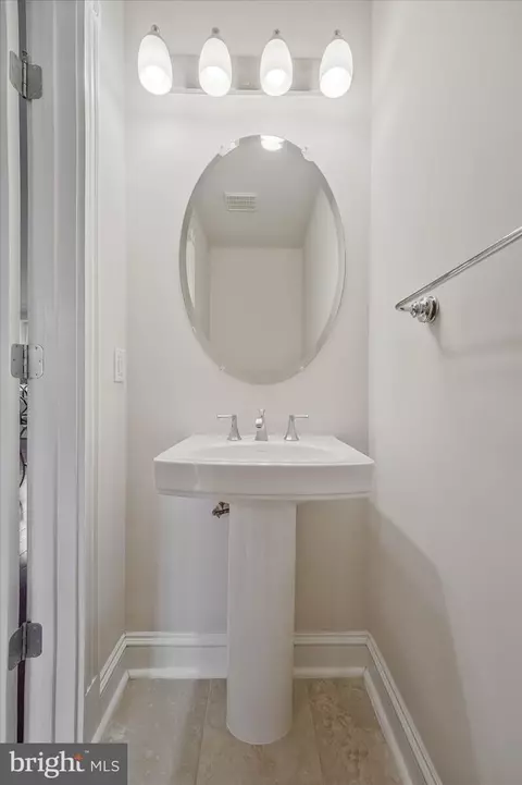 1333 Constitution Ave NE #B, Washington, DC 20002 photo 7
