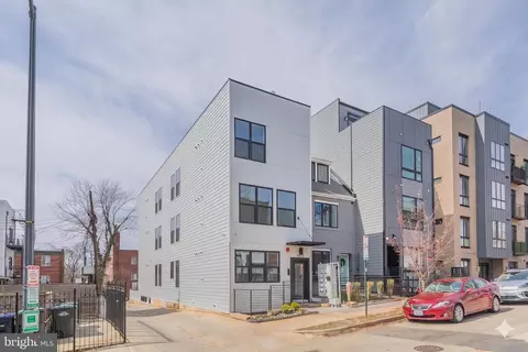 Exterior - 1012 17th Pl NE #6, Washington, DC 20002 photo 2 of 2