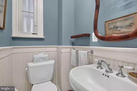 Bath - 138 D St SE, Washington, DC 20003 photo 1 of 4