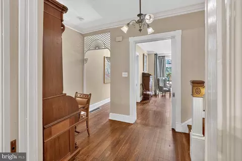 Entry Way - 138 D St SE, Washington, DC 20003 photo 4 of 5