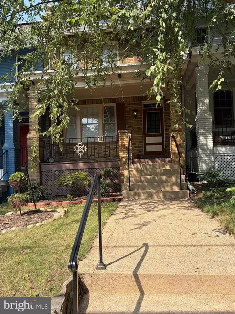 2218 NW Tunlaw Rd NW, Washington, DC 20007