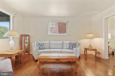 100 55th St SE, Washington, DC 20019