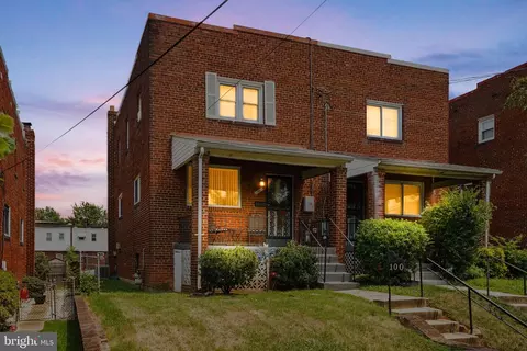 100 55th St SE, Washington, DC 20019