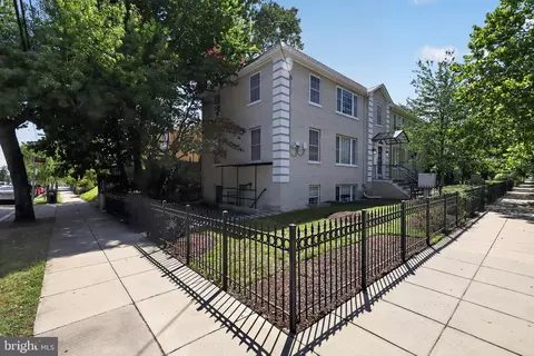 1400 Longfellow St NW #202, Washington, DC 20011