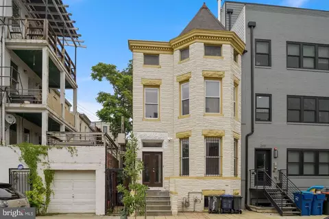 2621 University Pl NW, Washington, DC 20009