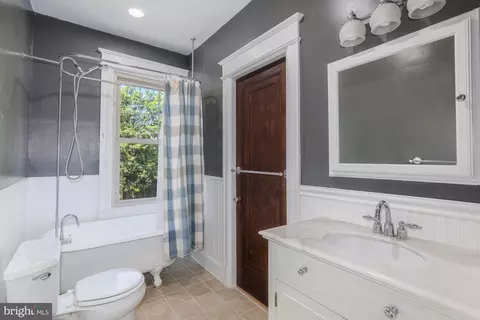 Bath - 3514 34th St NW, Washington, DC 20008 photo 3 of 4