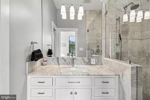Bath - 504 C St NE #4, Washington, DC 20002 photo 1 of 3