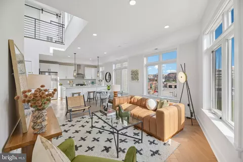 4315 Harrison St NW #8, Washington, DC 20015