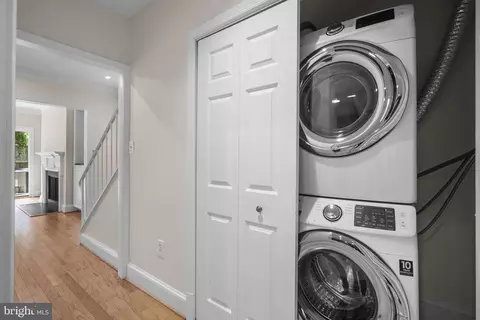 Entry Way - 3203 Sutton Pl NW #C, Washington, DC 20016 photo 2 of 2