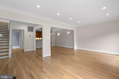 Living - 3203 Sutton Pl NW #C, Washington, DC 20016 photo 3 of 10