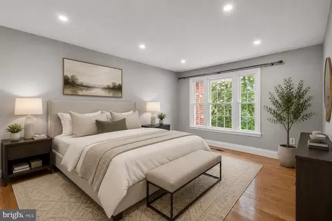 Bedroom - 3203 Sutton Pl NW #C, Washington, DC 20016 photo 1 of 5