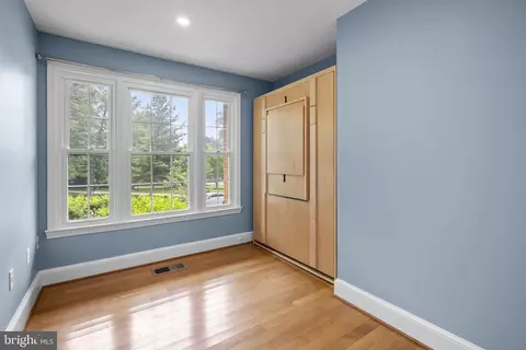 Other - 3203 Sutton Pl NW #C, Washington, DC 20016 photo 9 of 11