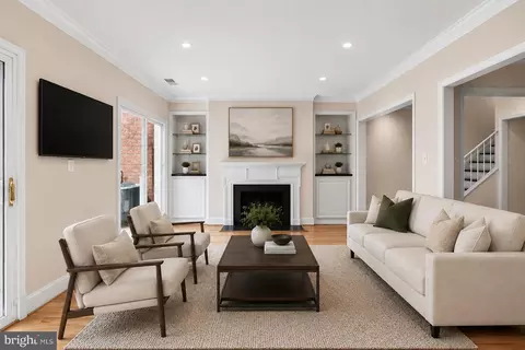 Living - 3203 Sutton Pl NW #C, Washington, DC 20016 photo 1 of 10