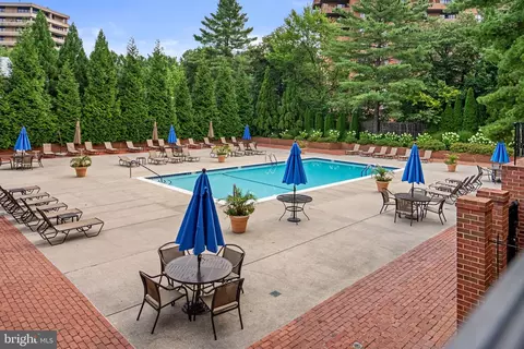 Exterior - 3203 Sutton Pl NW #C, Washington, DC 20016 photo 6 of 8