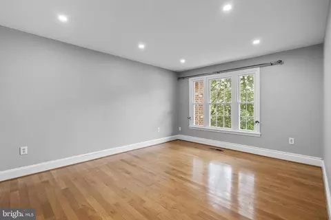 Living - 3203 Sutton Pl NW #C, Washington, DC 20016 photo 10 of 10