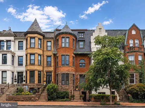 2110 O St NW #3, Washington, DC 20037
