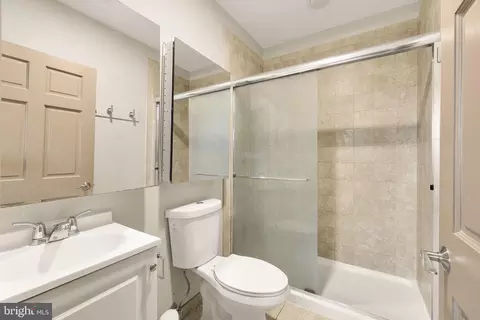 Bath - 500 9th St SE, Washington, DC 20003 photo 9 of 9
