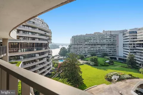 2500 Virginia Ave NW #715-S, Washington, DC 20037