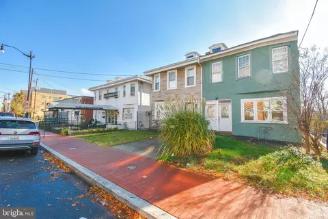 912 Kennedy St NW, Washington, DC 20011