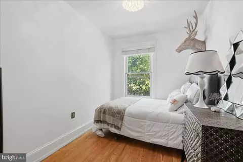 Bedroom - 939 15th St SE, Washington, DC 20003 photo 3 of 3