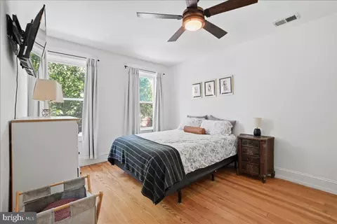 Bedroom - 939 15th St SE, Washington, DC 20003 photo 2 of 3