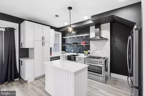 Other - 939 15th St SE, Washington, DC 20003 photo 3 of 5