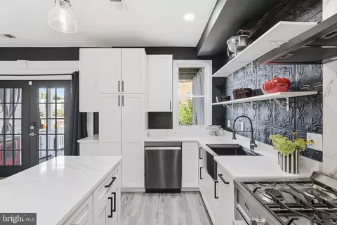 Kitchen - 939 15th St SE, Washington, DC 20003 photo 1 of 1