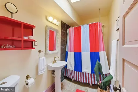 Bath - 223 Douglas St NE, Washington, DC 20002 photo 2 of 2