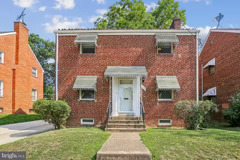 1674 Varnum Pl NE, Washington, DC 20017