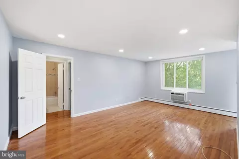 3000 7th St NE #311, Washington, DC 20017