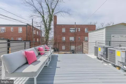 Exterior - 1012 17th Pl NE #4, Washington, DC 20002 photo 2 of 2