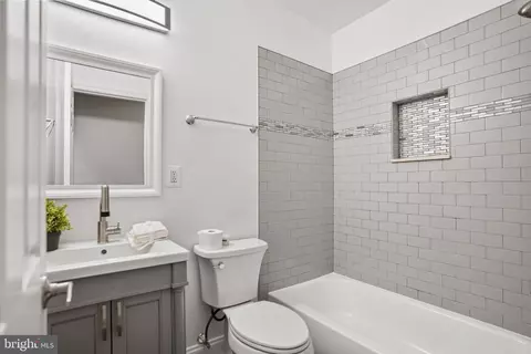 2022 4th St NE, Washington, DC 20002 photo 10