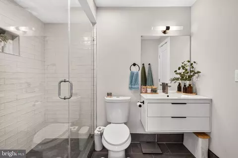 Bath - 1210 Queen St NE #1, Washington, DC 20002 photo 3 of 5