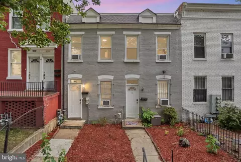 2015 4th St NE, Washington, DC 20002