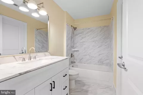 Bath - 915 E Street St NW #1202, Washington, DC 20004 photo 1 of 2