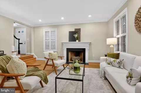 4383 Westover Pl NW, Washington, DC 20016