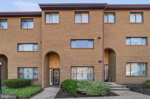 3252 Banneker Dr NE #3252, Washington, DC 20018
