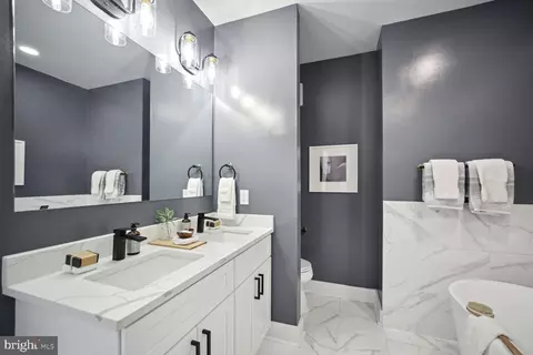 Bath - 2019 M St NE #7, Washington, DC 20002 photo 2 of 3