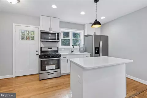 Kitchen - 4120 E Capitol St NE, Washington, DC 20019 photo 4 of 5