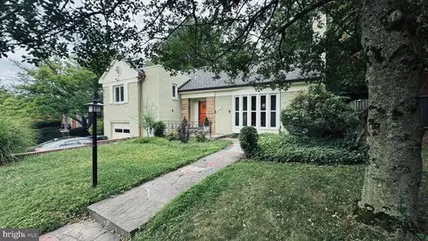 5737 26th St NW, Washington, DC 20015