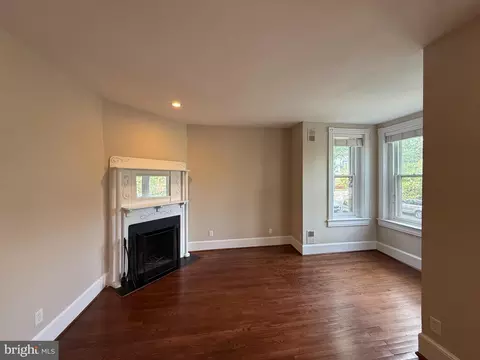Living - 509 3rd St NE, Washington, DC 20002 photo 2 of 5